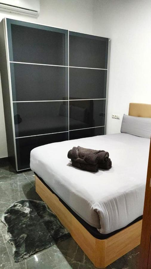 Beautiful Appartment In Martorell Luaran gambar
